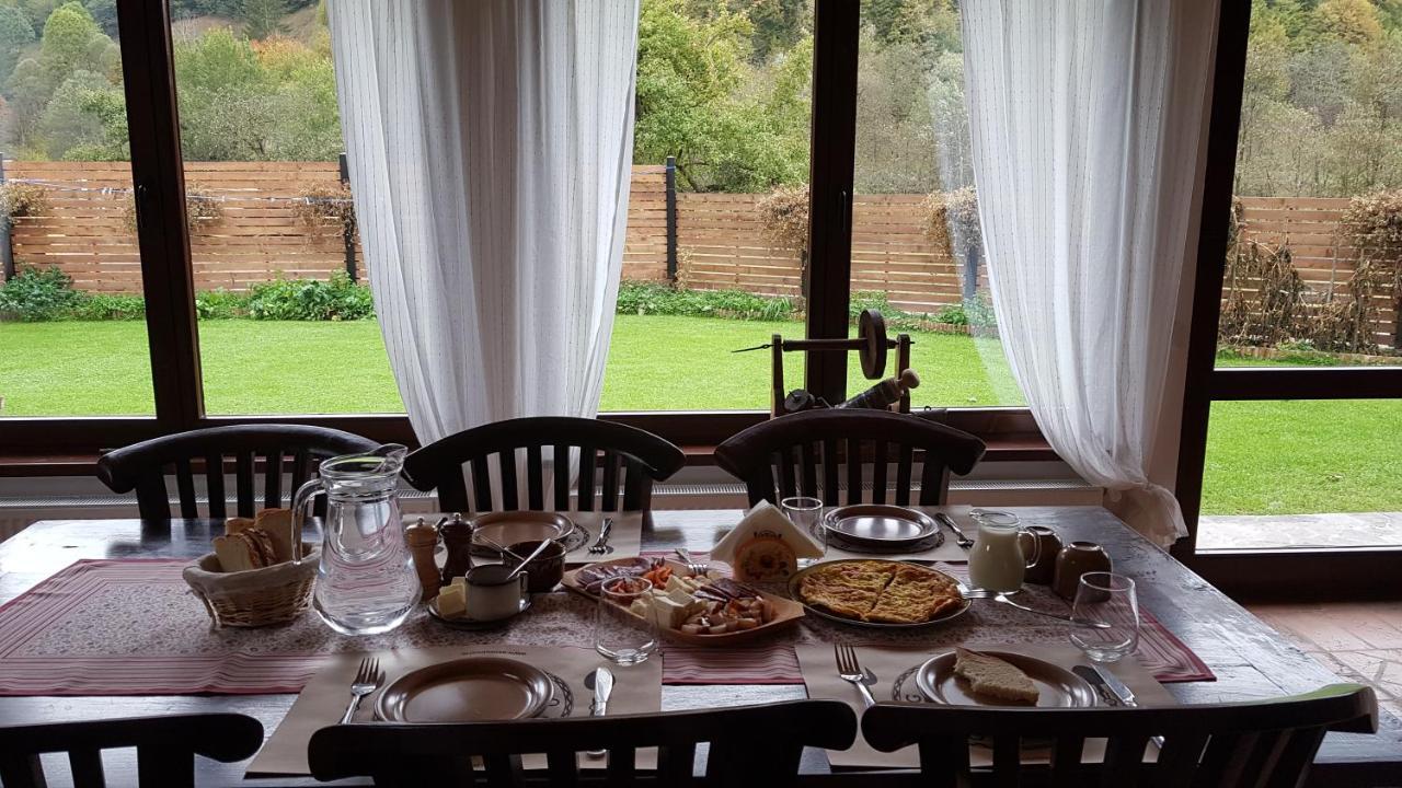 Bed and Breakfast Sura Lu' Vasile. Crivina  Exteriér fotografie