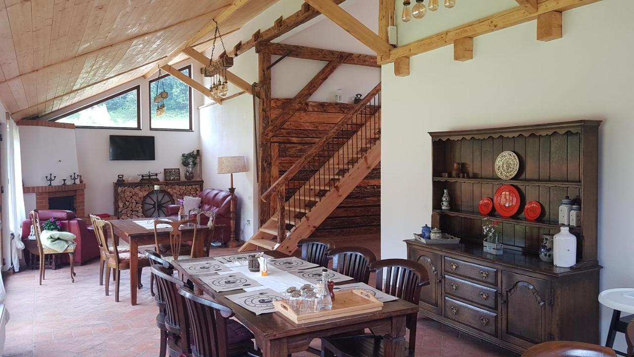 Bed and Breakfast Sura Lu' Vasile. Crivina  Exteriér fotografie