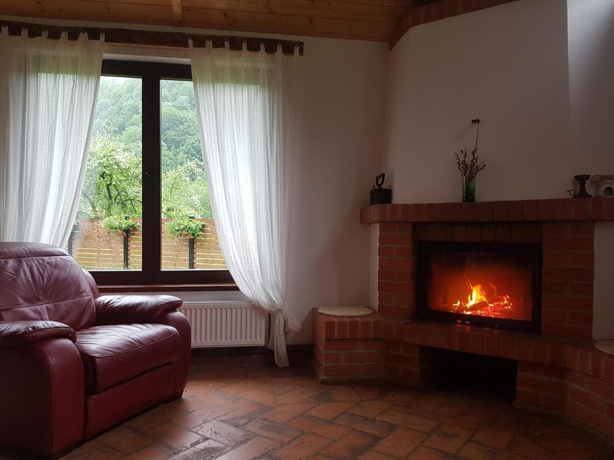 Bed and Breakfast Sura Lu' Vasile. Crivina  Exteriér fotografie